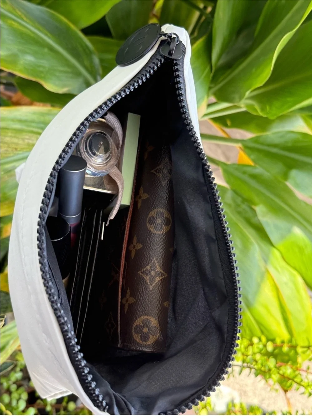 CHANEL Oversized Puffer Makeup Cosmetic Pouch/ IPAD Etc. Case — New! 🖤🤍